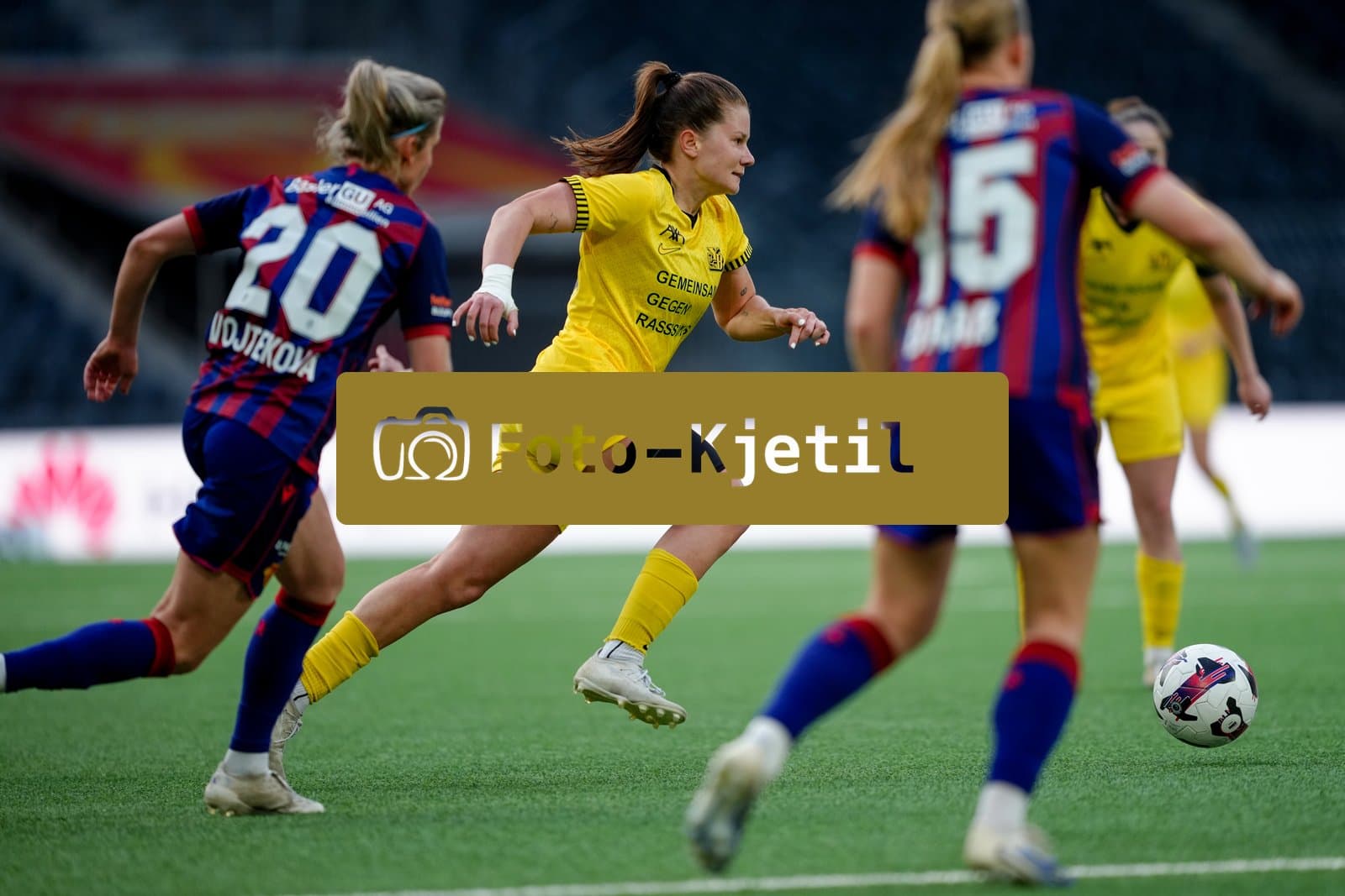 Schweiz: AXA Women's Super League 2025/26, BSC YB Frauen vs FC Basel 1893 - Stadion Wankdorf, Bern: Emilie Bernhardt (25 YB Frauen) in Aktion