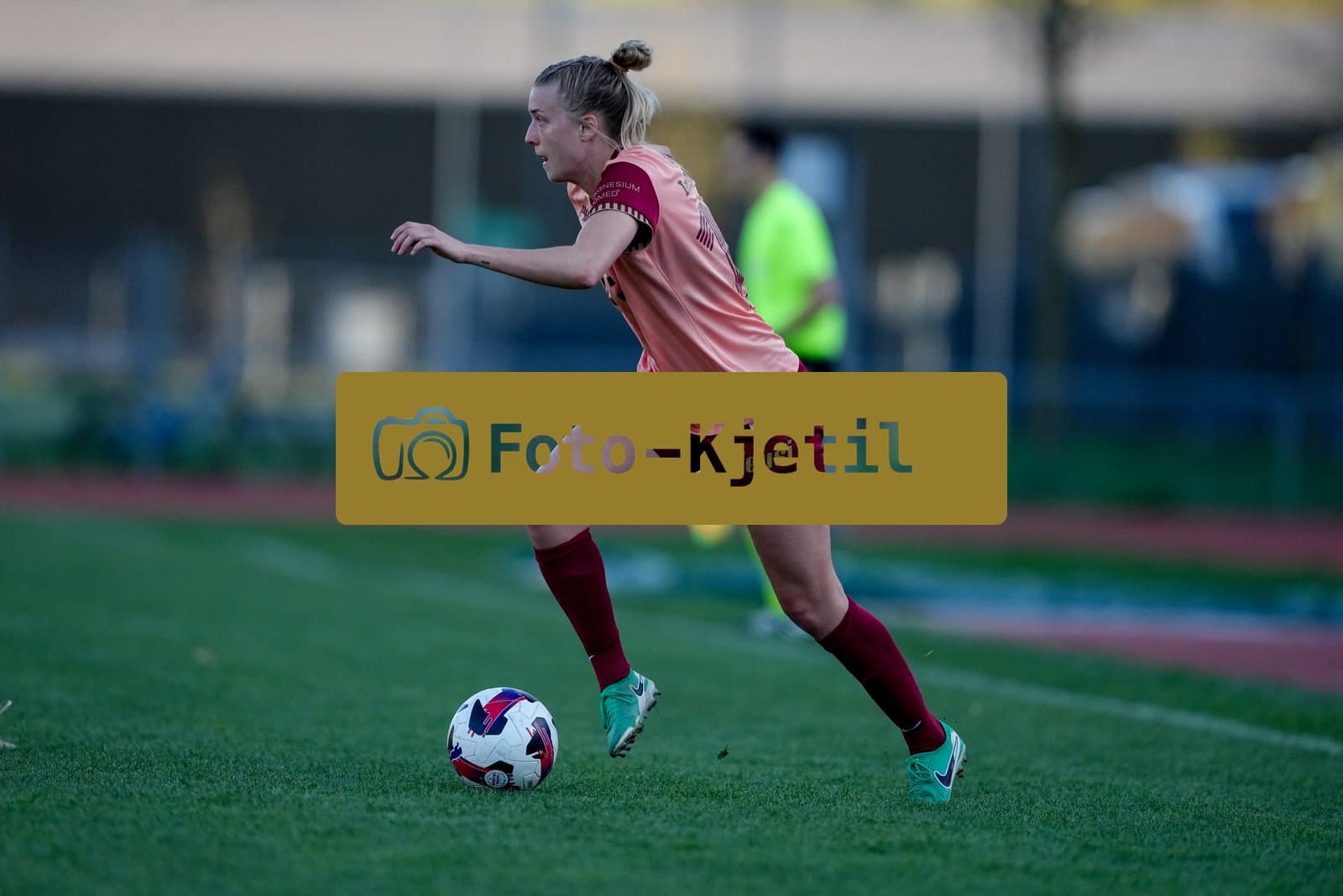 Schweiz: AXA Women's Super League 2025/26, FC Luzern vs BSC YB Frauen - Hubelmatt, Luzern: Athena Marie Kuehn (12 YB Frauen)