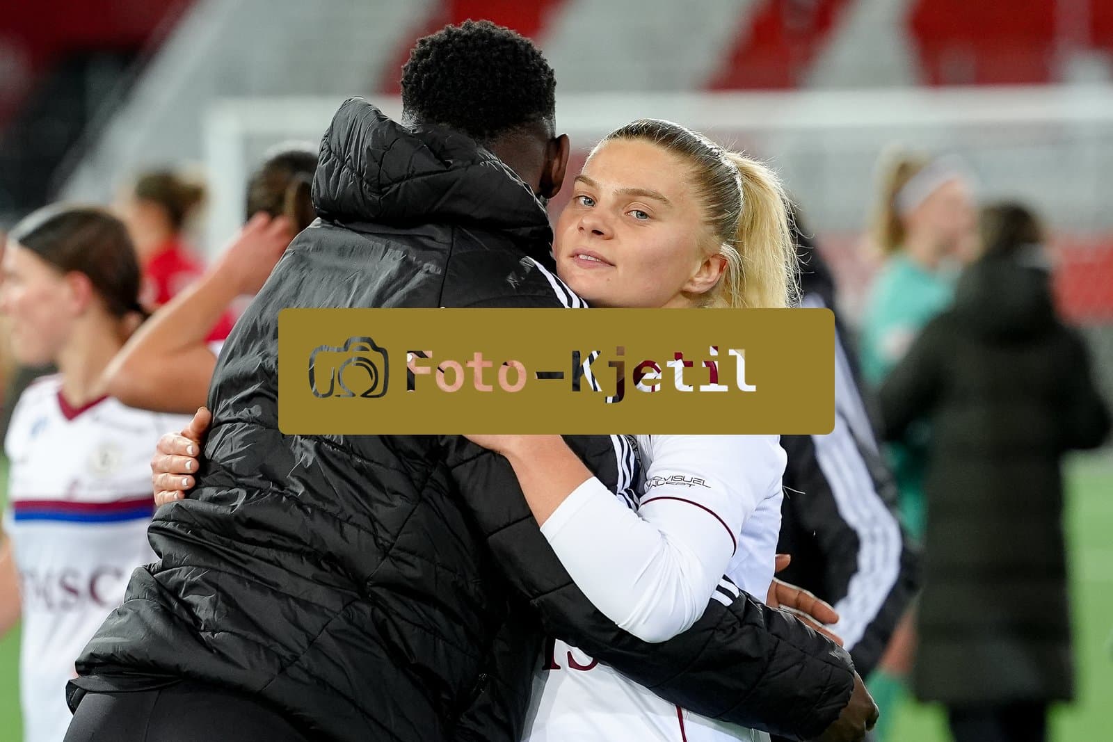 Schweiz: AXA Women's Super League 2025/26, FC Thun vs Servette FC Chenois Feminin - Stockhorn Arena, Thun: Anna Maria Therese Simonsson (17 Servette FC) nach dem Spiel