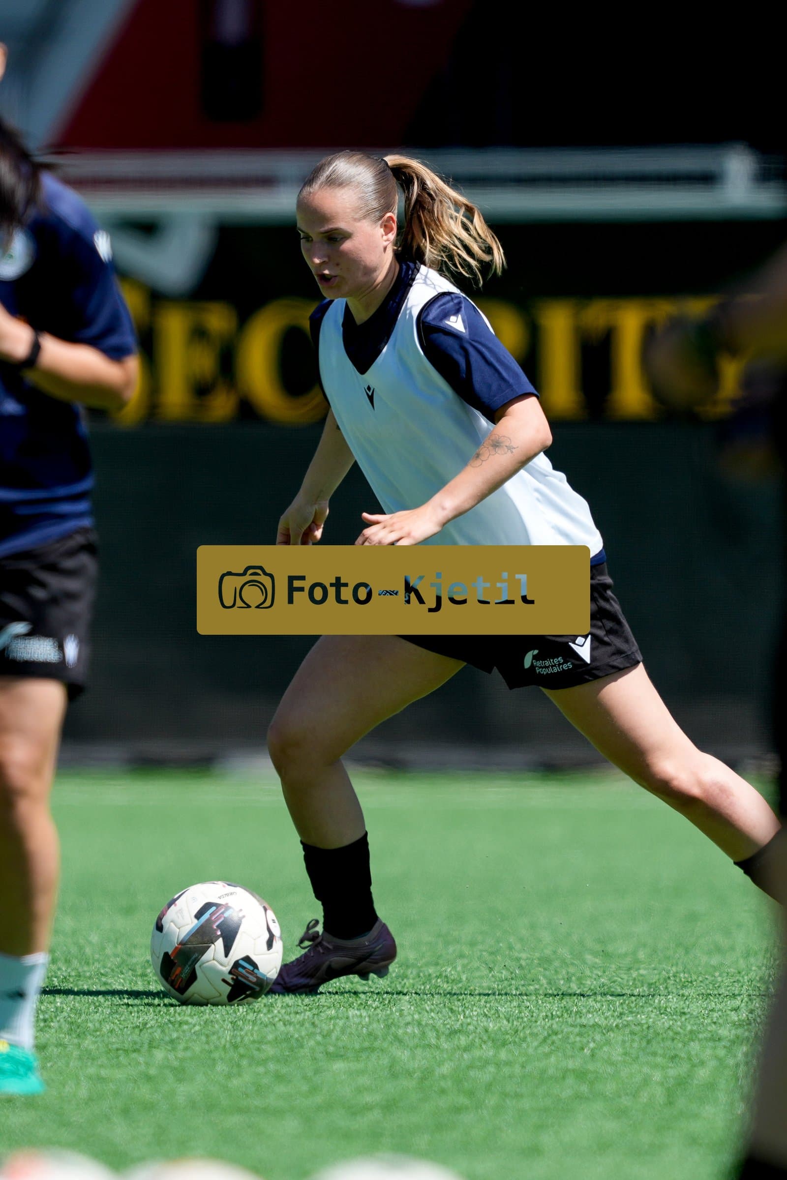 Schweiz: AXA Women's Super League 2025/26, FC Thun vs Yverdon Sport FC - Stadion Lachen, Thun: Emeline von Dach (5 Yverdon)