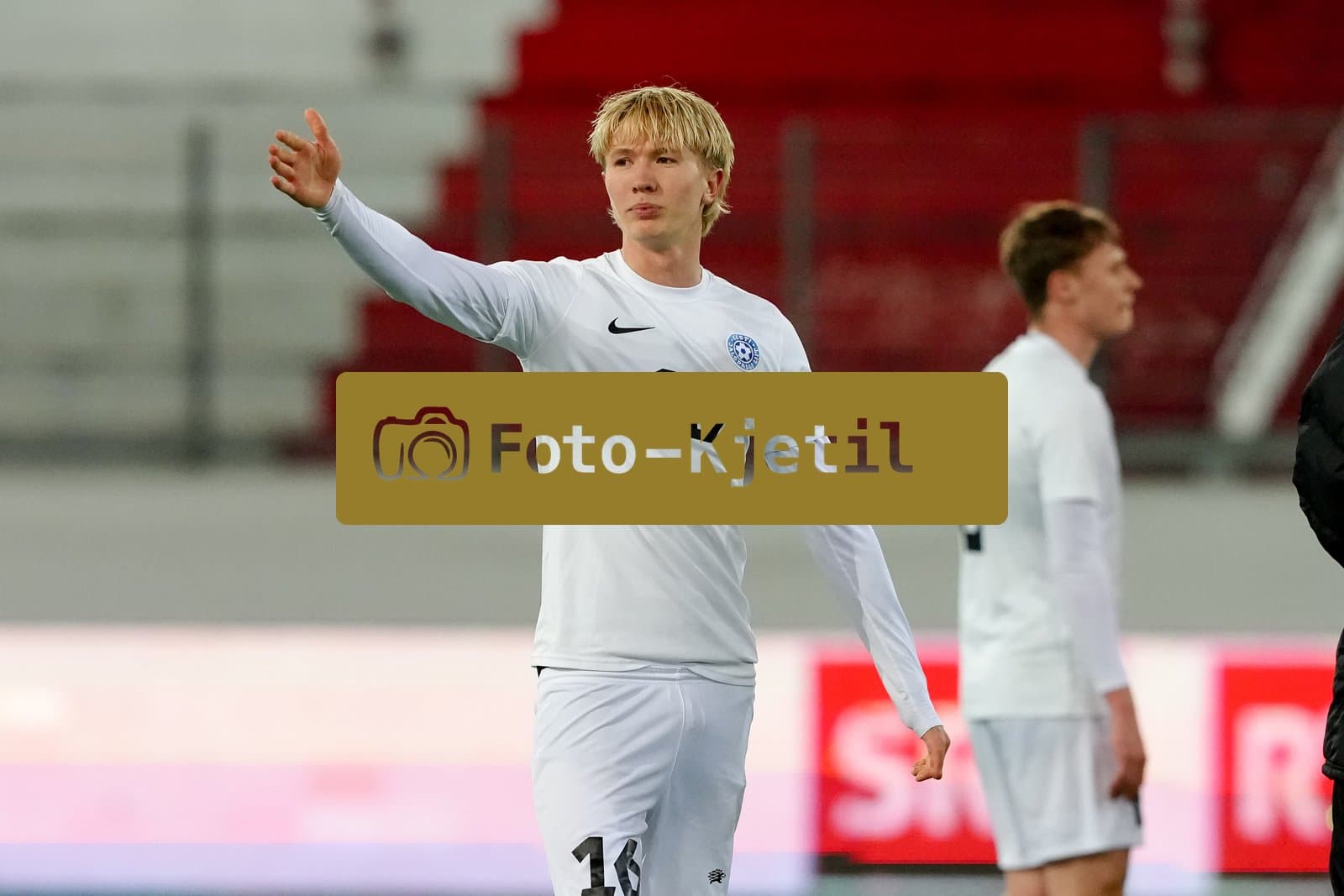 Schweiz: EM-Qualifikation U21 2026, Schweiz vs Estland - Stockhorn Arena, Thun: Kristjan Kriis (16 Estonia) nach dem Spiel