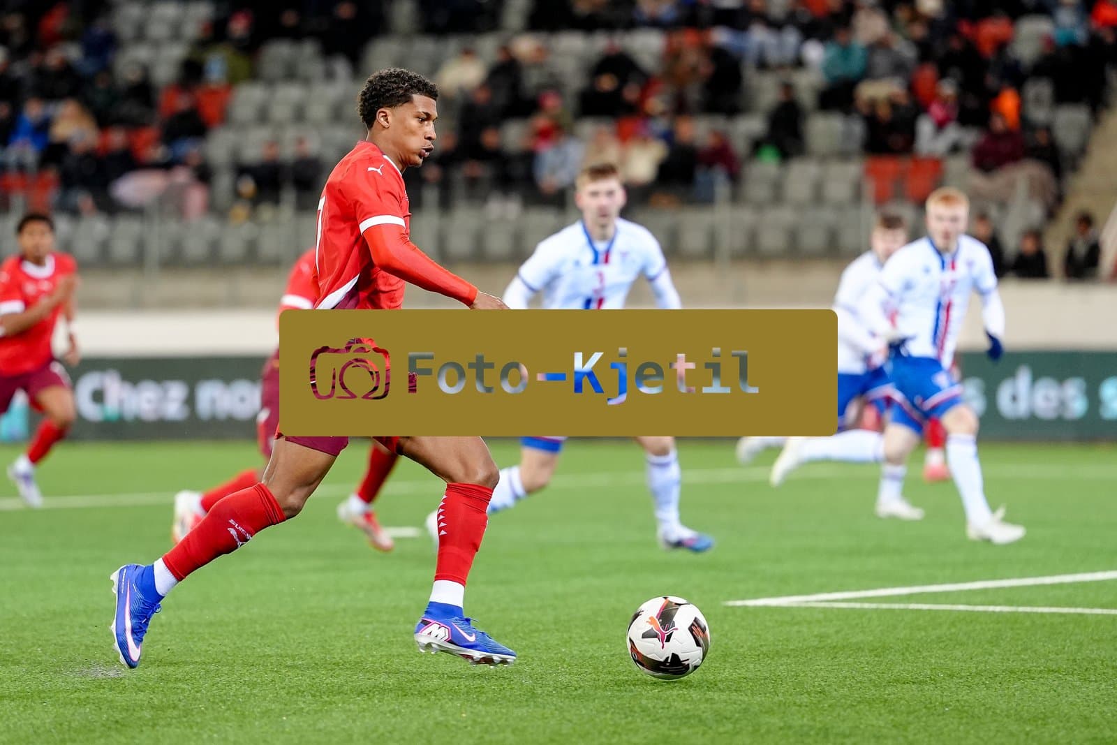 Schweiz: EM-Qualifikation U21 2026, Schweiz vs Färöer-Inseln - Stockhorn Arena, Thun: Junior Ze (7 Men Switzerland)