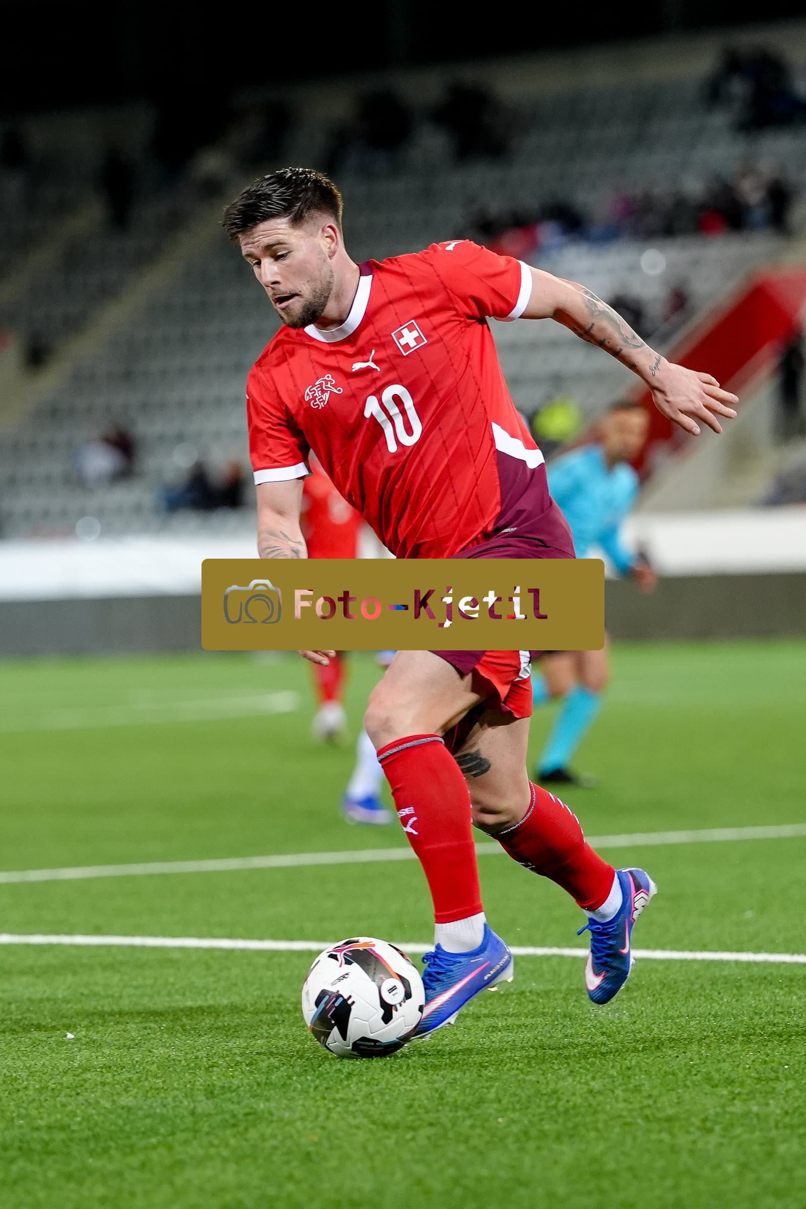 Schweiz: EM-Qualifikation U21 2026, Schweiz vs Färöer-Inseln - Stockhorn Arena, Thun: Liam Chipperfield (10 Men Switzerland)