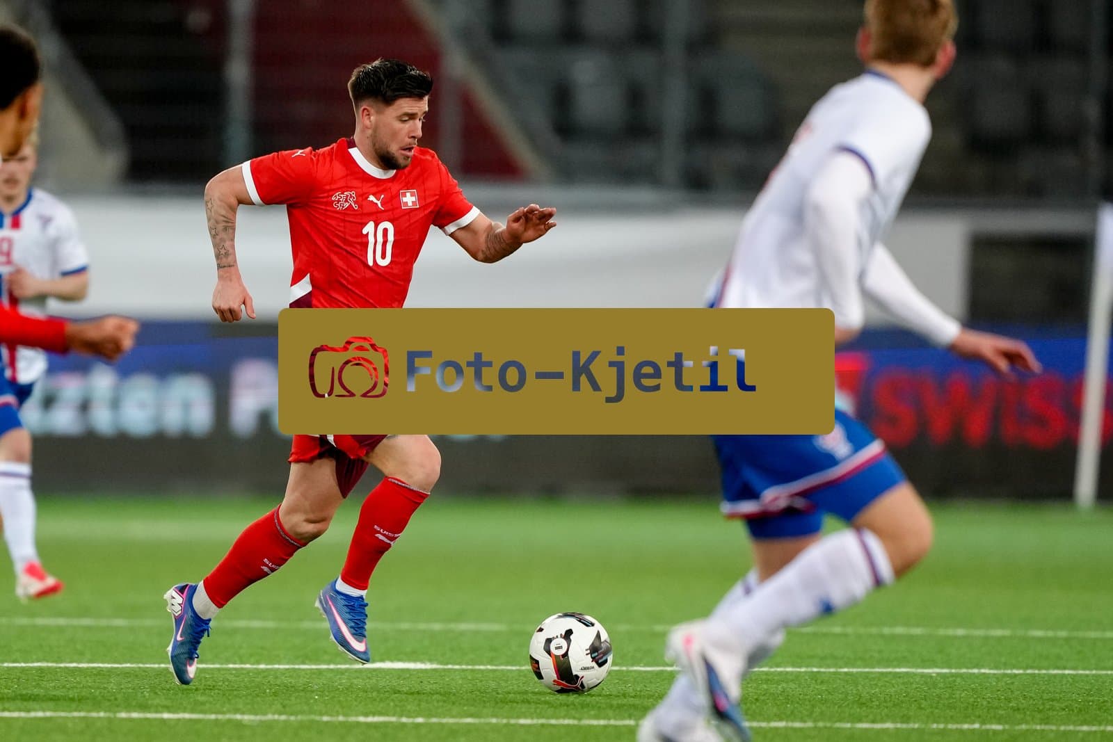 Schweiz: EM-Qualifikation U21 2026, Schweiz vs Färöer-Inseln - Stockhorn Arena, Thun: Liam Chipperfield (10 Men Switzerland)