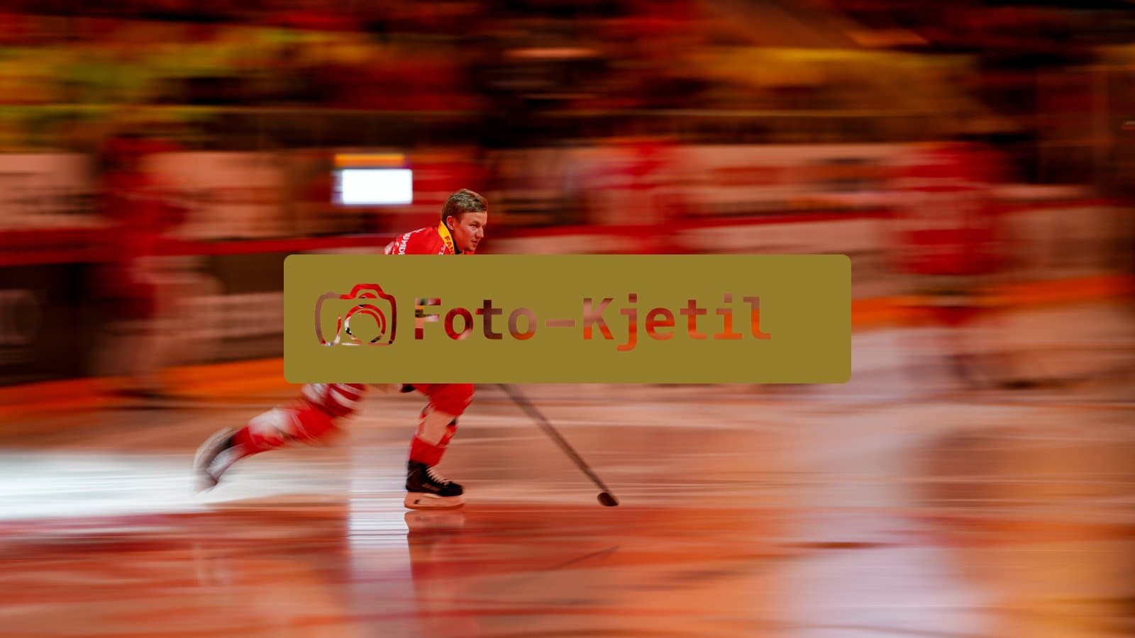 Schweiz: National League Play-In Runde 1, Spiel 1 2025/26, EHC Biel-Bienne vs SC Bern - Tissot Arena, Biel-Bienne: Toni Rajala (25 EHCB) vor dem Spiel

Editnote (Mitzieher)