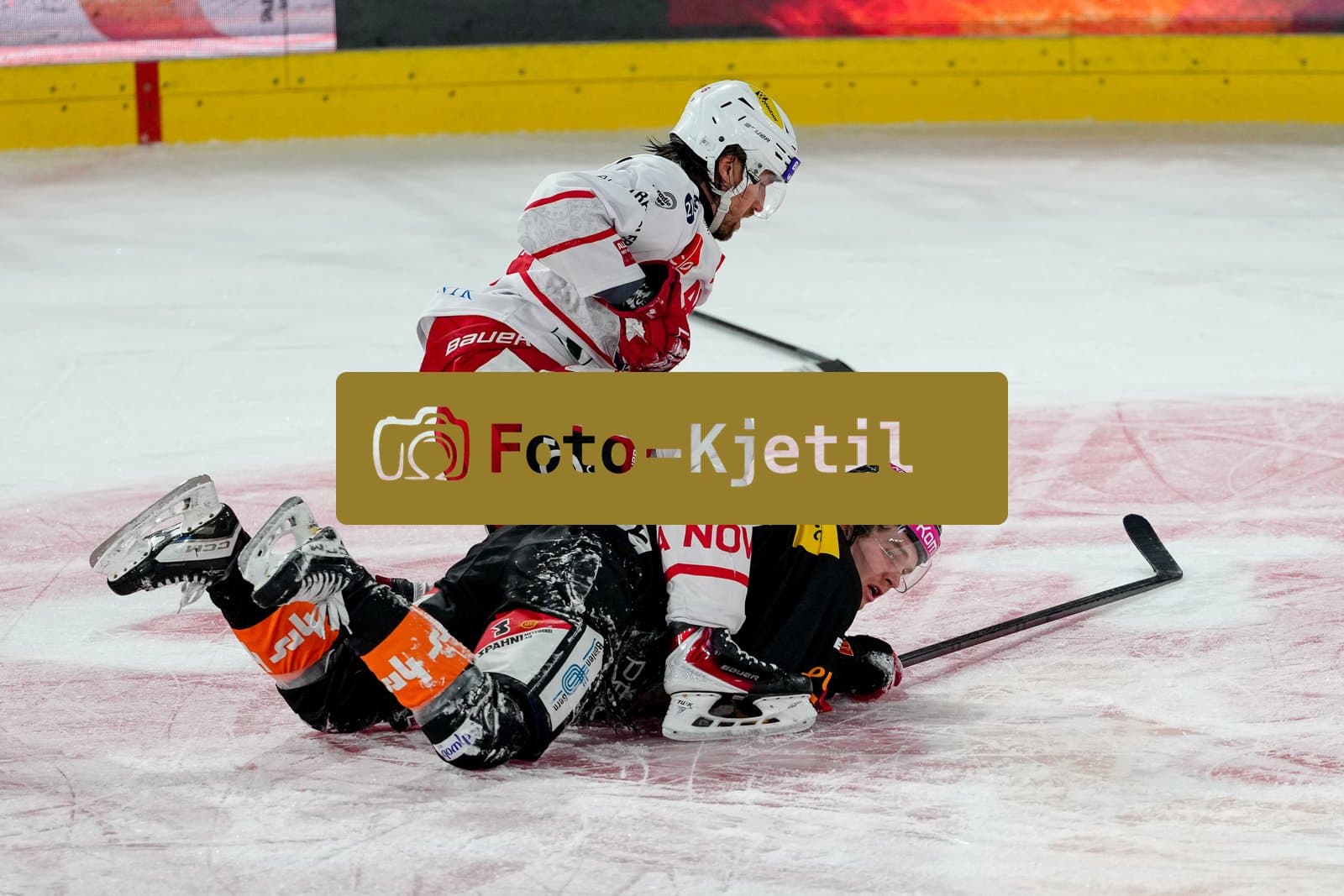 Schweiz: National League Play-In Runde 2, Spiel 1 2025/26, SC Bern vs SC Rapperswil-Jona Lakers - PostFinance Arena, Bern: