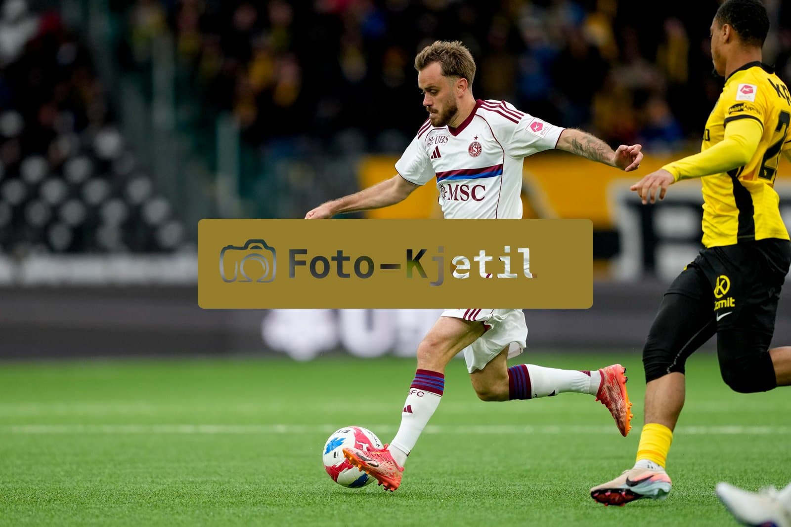 Schweiz: Super League 2025/26, BSC Young Boys vs Servette FC - Stadion Wankdorf, Bern: Timothe Cognat (8 SFC)