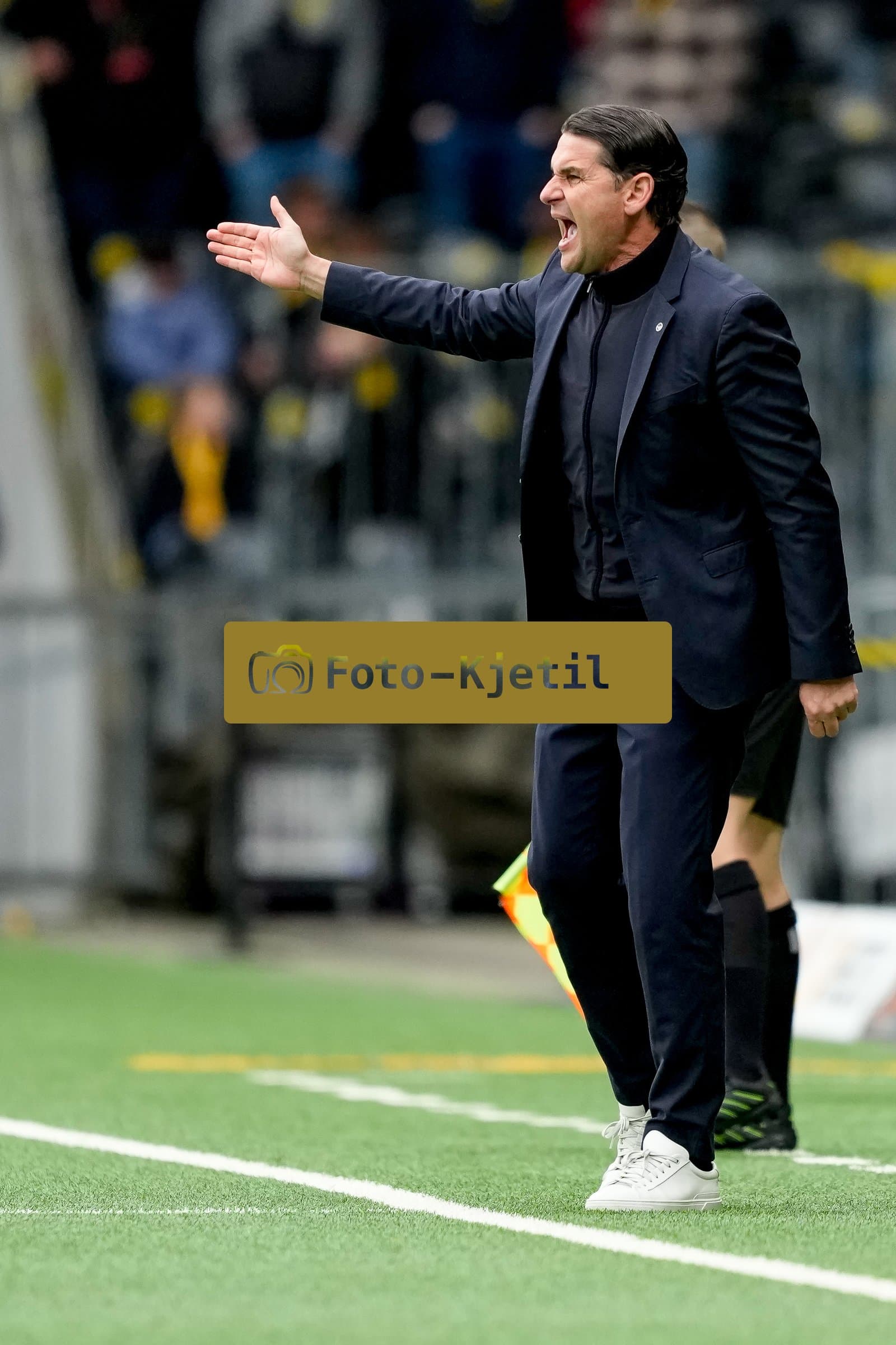 Schweiz: Super League 2025/26, BSC Young Boys vs Servette FC - Stadion Wankdorf, Bern: Cheftrainer Gerry Seoane (Young Boys)