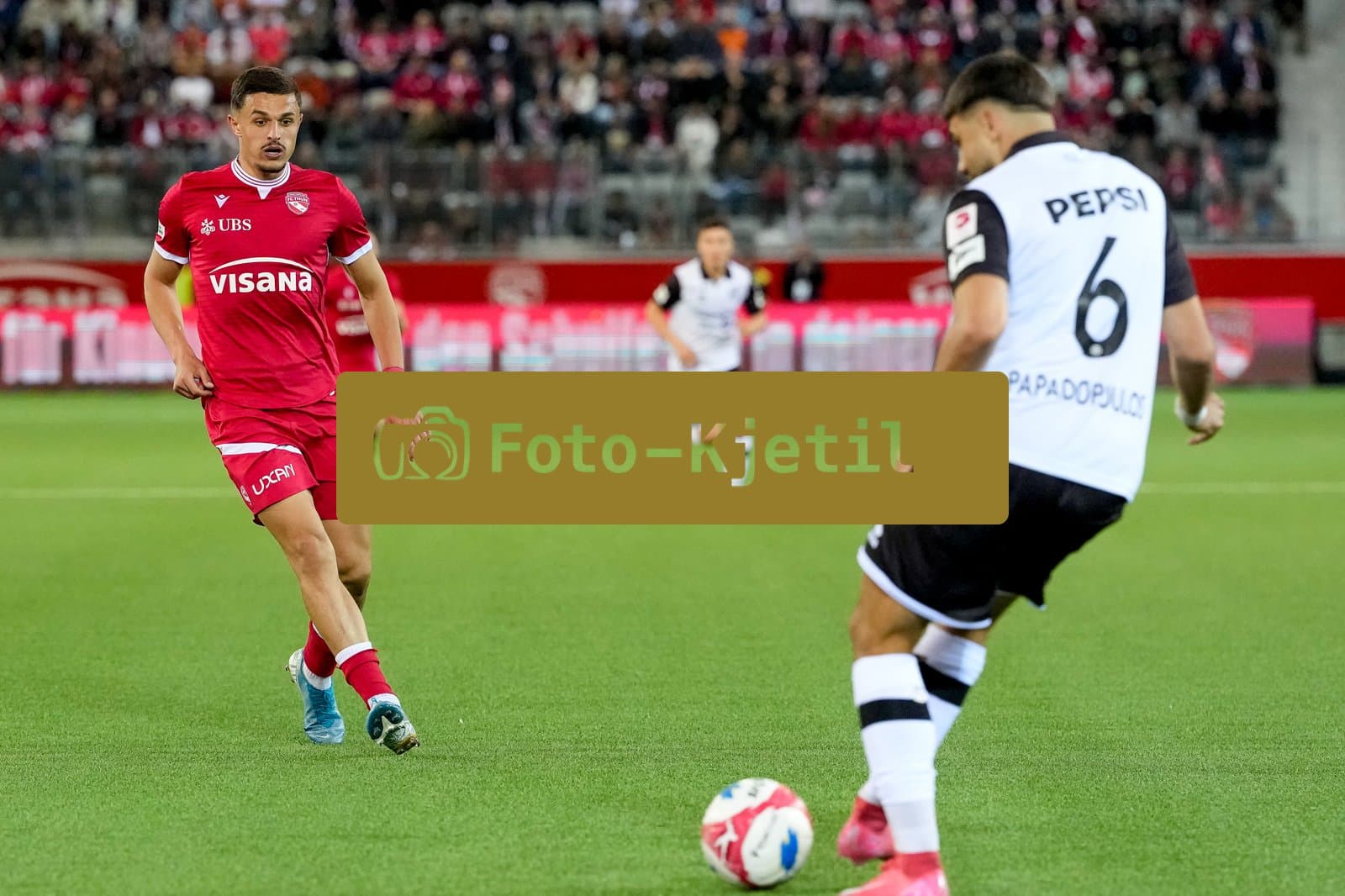 Schweiz: Super League 2025 - 2026, FC Thun vs FC Lugano - Stockhorn Arena, Thun: Elmin Rastoder (74 Thun)
