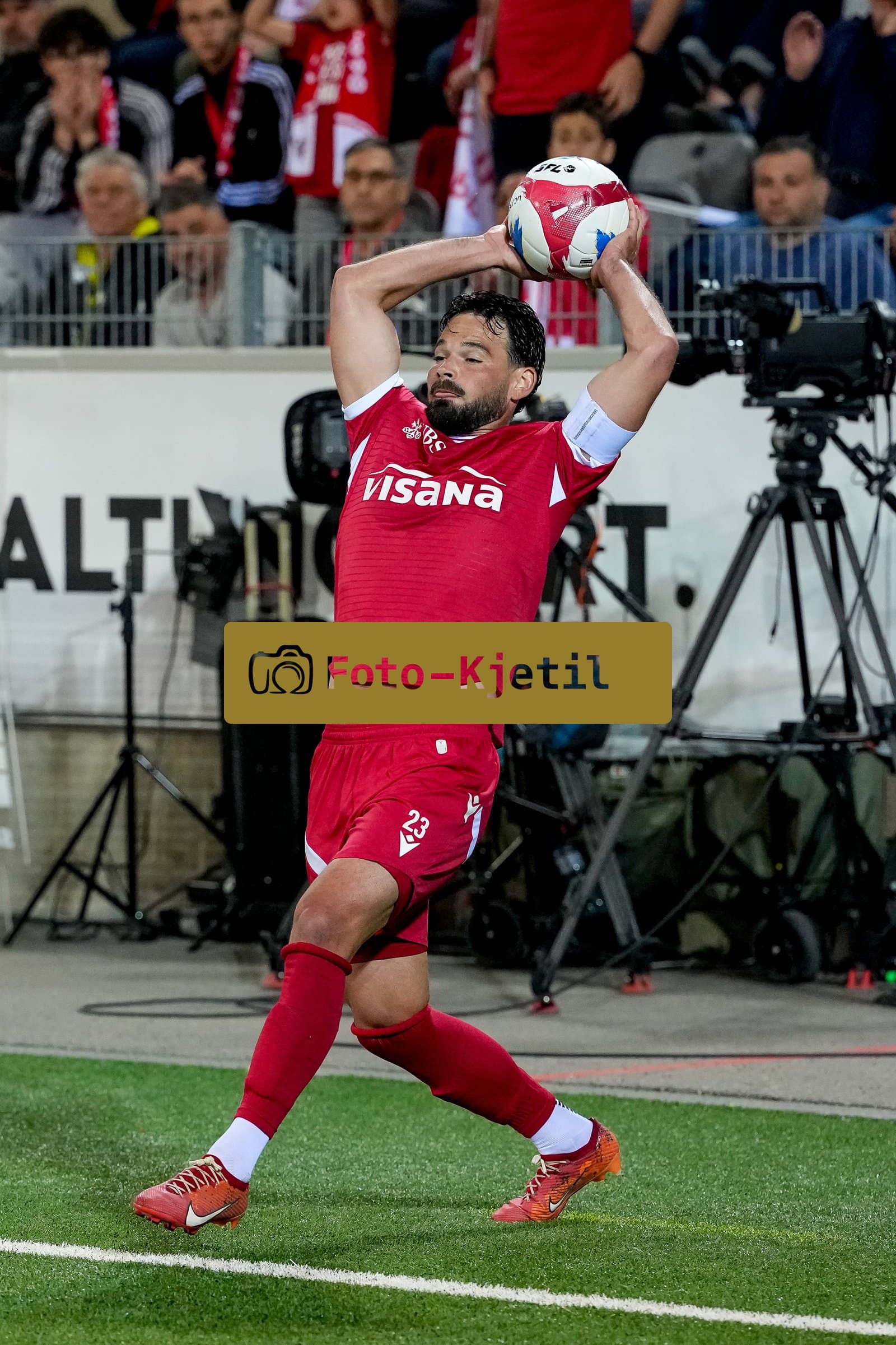 Schweiz: Super League 2025 - 2026, FC Thun vs FC Lugano - Stockhorn Arena, Thun: Marco Bürki - Marco Burki (23 Thun)