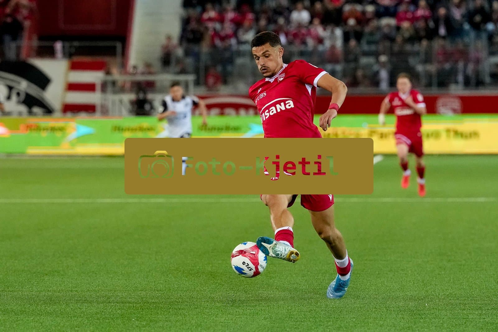 Schweiz: Super League 2025 - 2026, FC Thun vs FC Lugano - Stockhorn Arena, Thun: Elmin Rastoder (74 Thun)