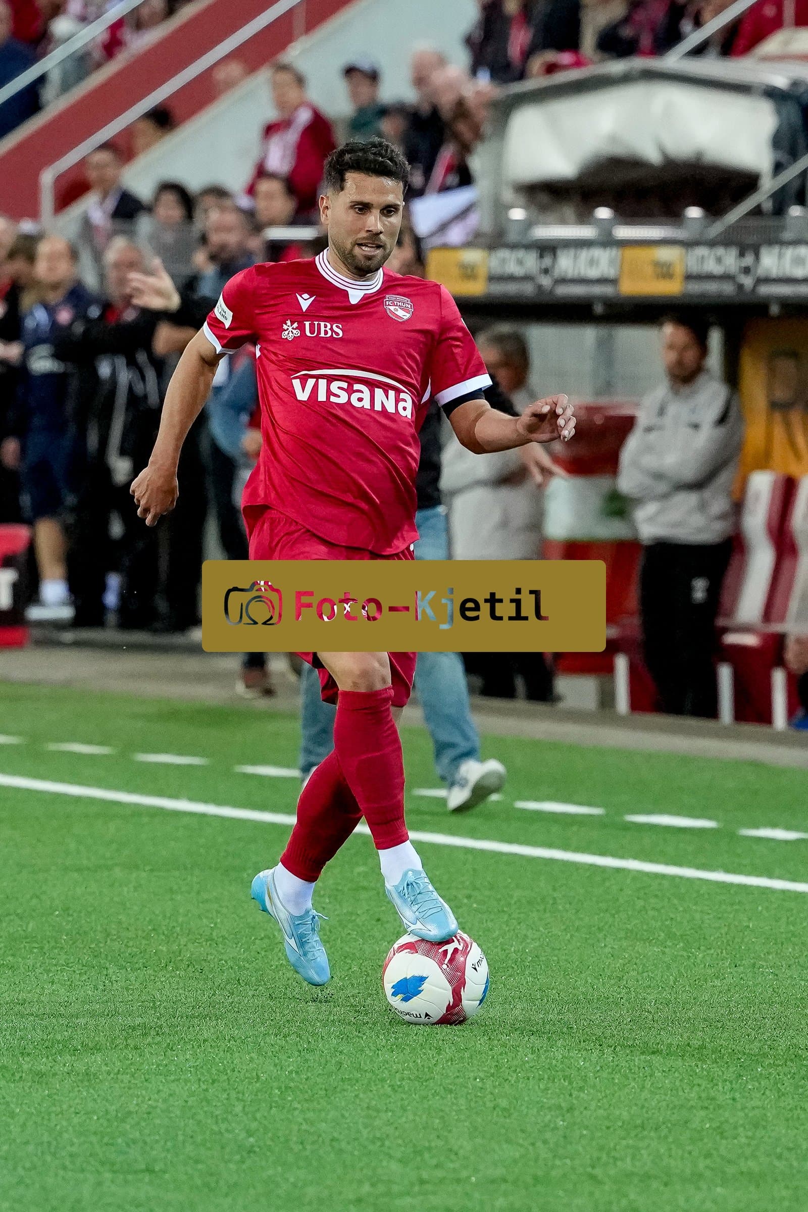 Schweiz: Super League 2025 - 2026, FC Thun vs FC Lugano - Stockhorn Arena, Thun: Leonardo Bertone (6 Thun)